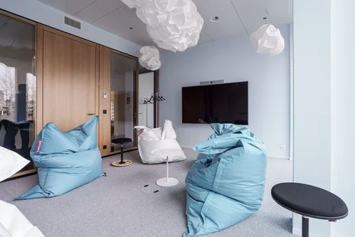 <span class="creferenceoverview__title creferenceoverview__title--design-2">Schindler Campus</span>
Ein besonderes B&uuml;ro f&uuml;r den Hauptsitz des international t&auml;tigen Unternehmens.